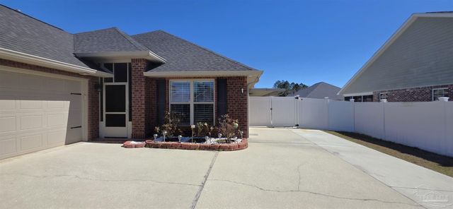 7812 Jewt Ln, Pensacola, FL 32526