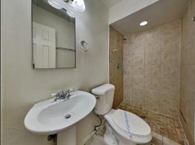 7818 W Fairmount Avenue, Phoenix, AZ 85033