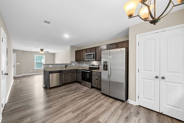 431 Glenstone Springs Dr Unit B, Clarksville, TN 37043