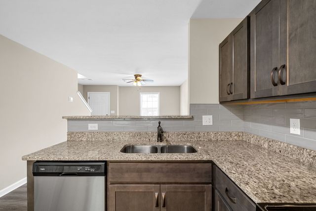 431 Glenstone Springs Dr Unit B, Clarksville, TN 37043