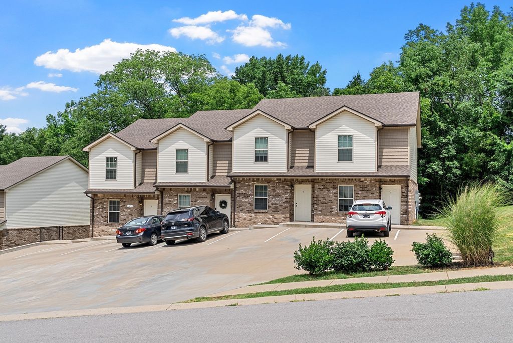 431 Glenstone Springs Dr Unit B, Clarksville, TN 37043