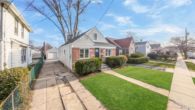 224 Windsor Parkway, Hempstead, NY 11550