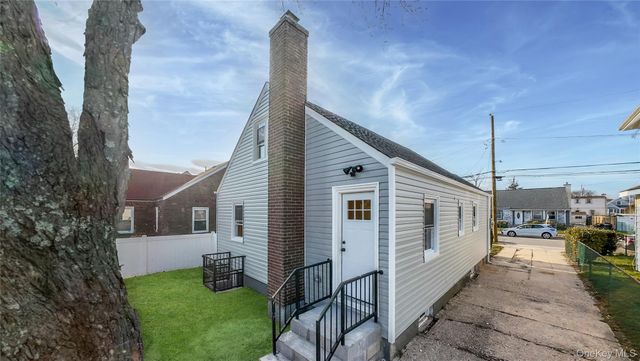 224 Windsor Parkway, Hempstead, NY 11550