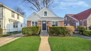 224 Windsor Parkway, Hempstead, NY 11550