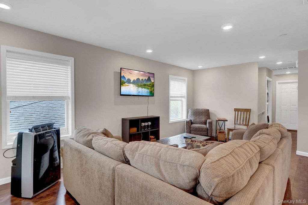 72 Arizona Avenue, Long Beach, NY 11561 — photo 5