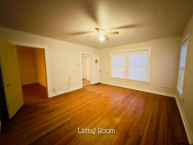 424 W Blackbourn St, Hawkins, TX 75765