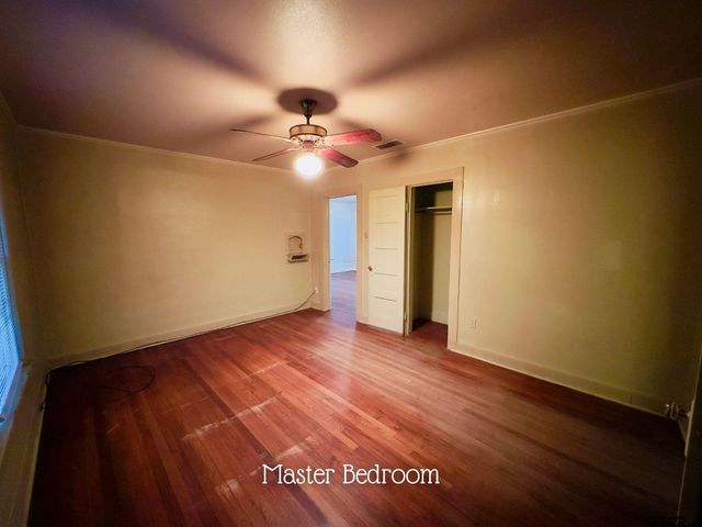 424 W Blackbourn St, Hawkins, TX 75765