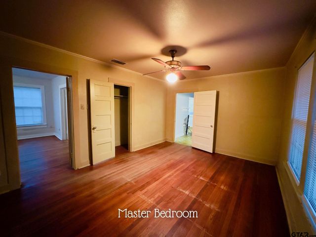 424 W Blackbourn St, Hawkins, TX 75765