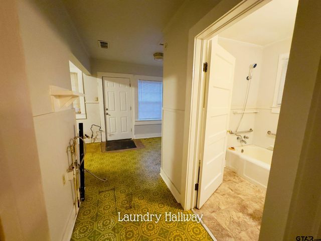 424 W Blackbourn St, Hawkins, TX 75765