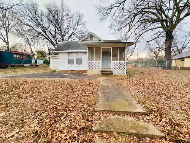 424 W Blackbourn St, Hawkins, TX 75765