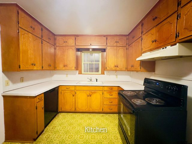 424 W Blackbourn St, Hawkins, TX 75765