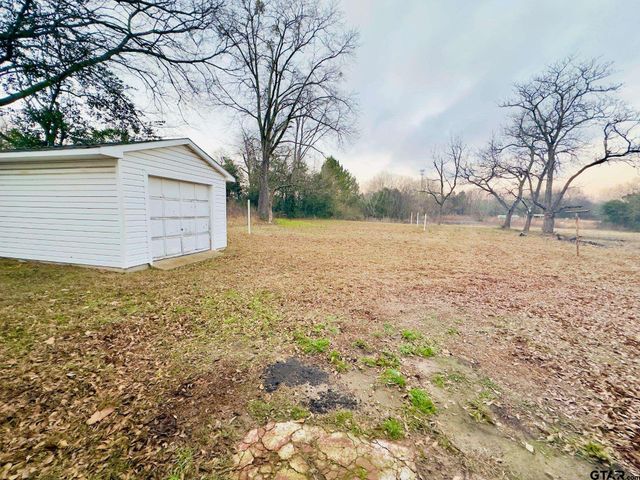 424 W Blackbourn St, Hawkins, TX 75765