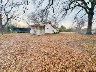 424 W Blackbourn St, Hawkins, TX 75765