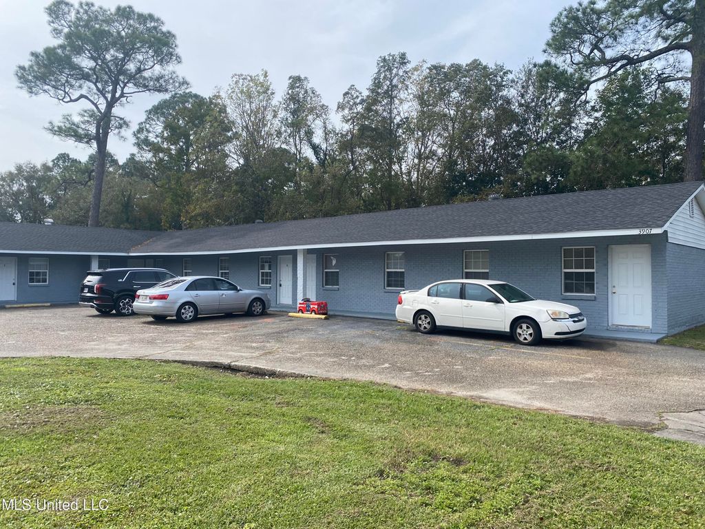 3907 Branch Street, 1-8, Moss Point, MS 39563