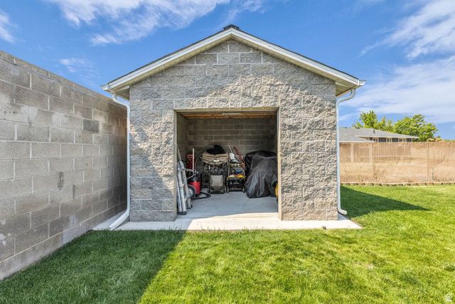 2088 W 7420 S, West Jordan, UT 84084
