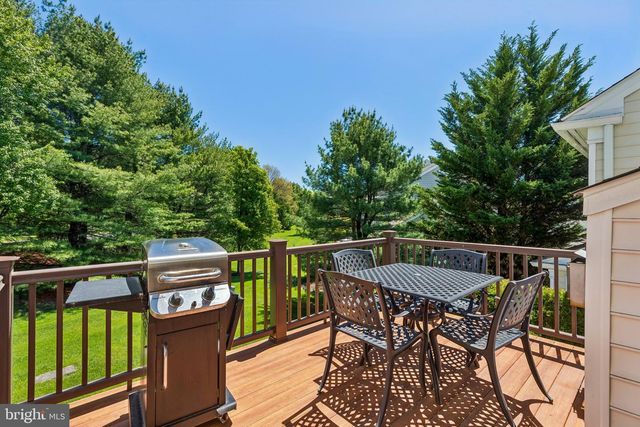 15 CHARTER OAK CT, Doylestown, PA 18901