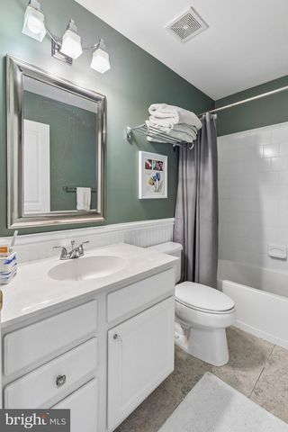 15 CHARTER OAK CT, Doylestown, PA 18901