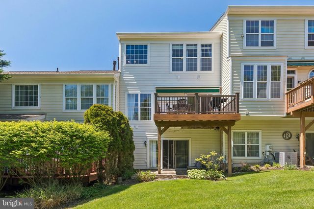 15 CHARTER OAK CT, Doylestown, PA 18901