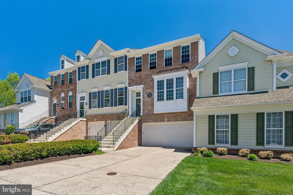 15 CHARTER OAK CT, Doylestown, PA 18901