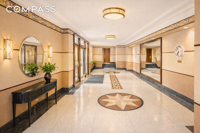 303 E 37th St Apt 3B, New York City, NY 10016