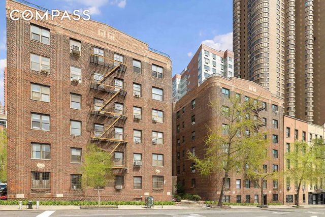 303 E 37th St Apt 3B, New York City, NY 10016