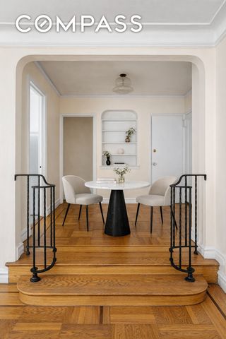 303 E 37th St Apt 3B, New York City, NY 10016