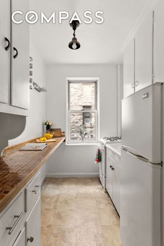 303 E 37th St Apt 3B, New York City, NY 10016