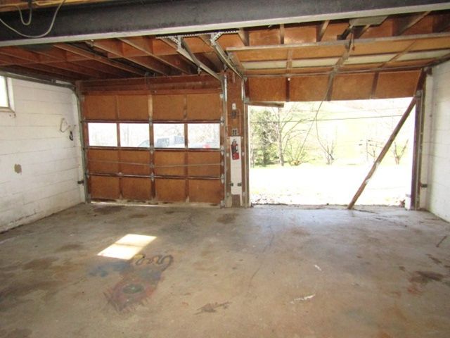 60 S Bridge Rd, Morris Twp, PA 15329