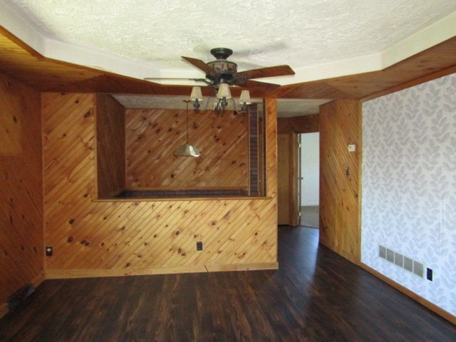 60 S Bridge Rd, Morris Twp, PA 15329