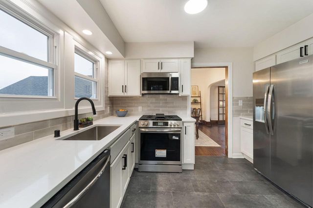 14829 Washington AVENUE, Union Grove, WI 53182