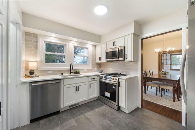 14829 Washington AVENUE, Union Grove, WI 53182