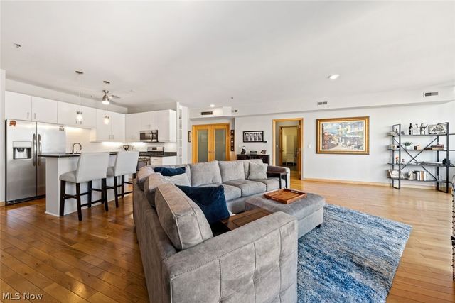 701 W Lakeside Avenue 803, Cleveland, OH 44113