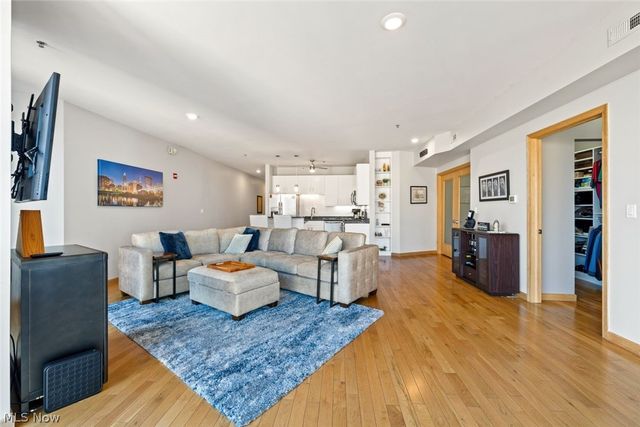 701 W Lakeside Avenue 803, Cleveland, OH 44113