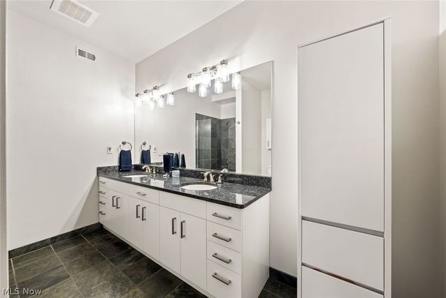 701 W Lakeside Avenue 803, Cleveland, OH 44113