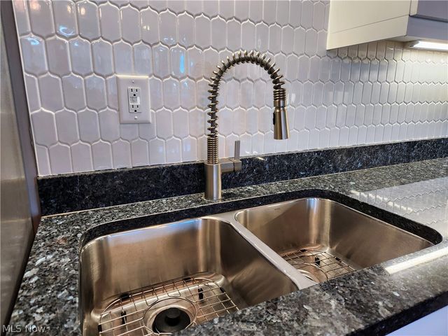 701 W Lakeside Avenue 803, Cleveland, OH 44113