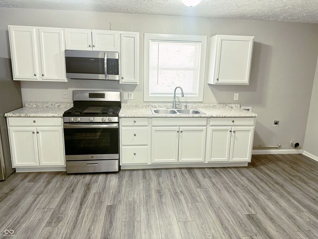 6108 Roselawn Drive, Indianapolis, IN 46226