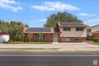 1198 N 3000 W, Clinton, UT 84015
