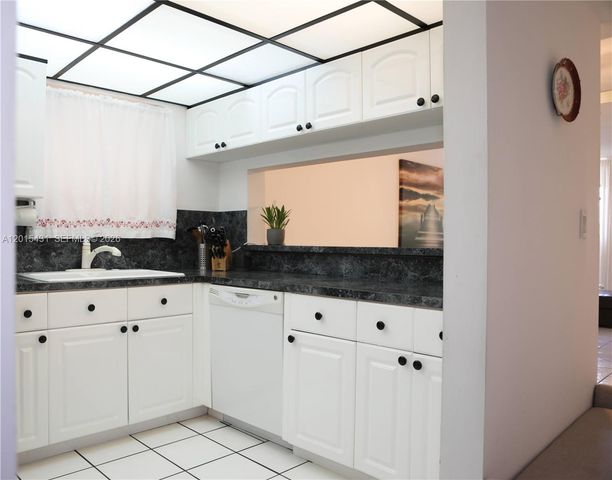 55 Ocean Lane Dr 3030, Key Biscayne, FL 33149