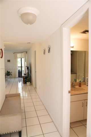 55 Ocean Lane Dr 3030, Key Biscayne, FL 33149