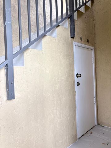 3569 Forest Hill Boulevard 110, Palm Springs, FL 33406