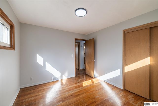 101 Crestridge Drive, Bellevue, NE 68005