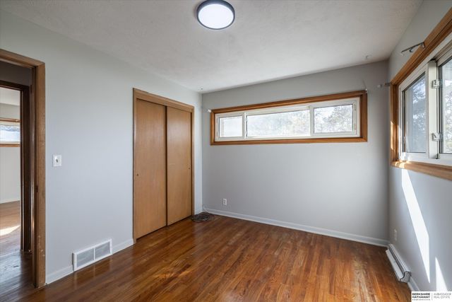 101 Crestridge Drive, Bellevue, NE 68005