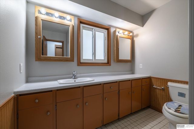 101 Crestridge Drive, Bellevue, NE 68005