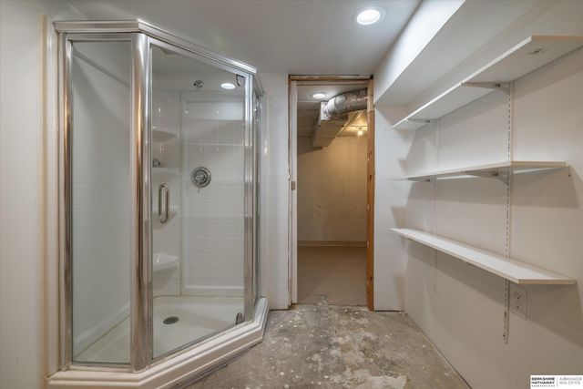 101 Crestridge Drive, Bellevue, NE 68005