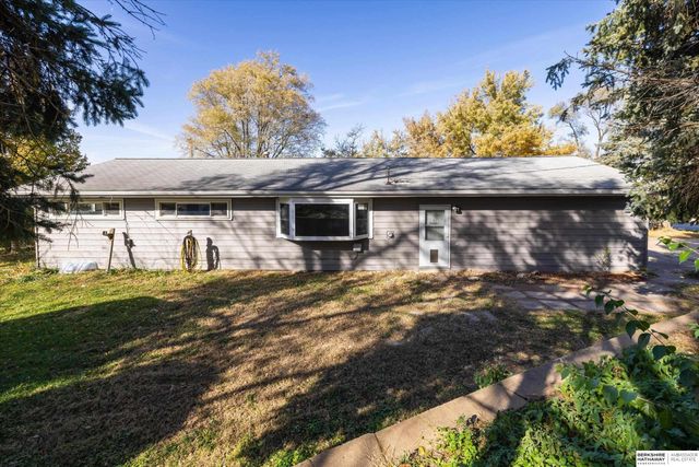 101 Crestridge Drive, Bellevue, NE 68005