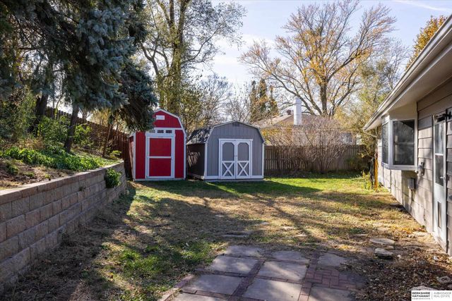 101 Crestridge Drive, Bellevue, NE 68005