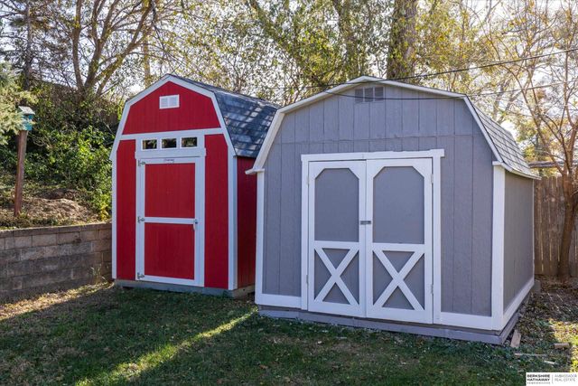 101 Crestridge Drive, Bellevue, NE 68005