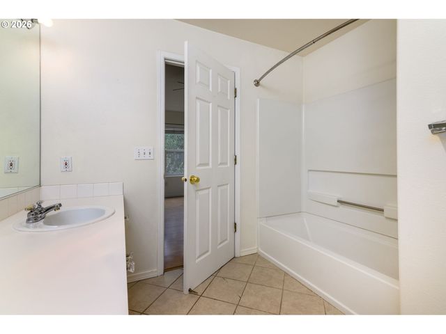 11934 Sw SAGEHEN St, Beaverton, OR 97007