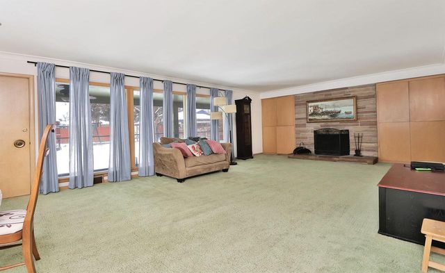 7810 5th AVENUE, Kenosha, WI 53143