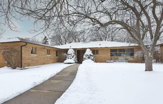 7810 5th AVENUE, Kenosha, WI 53143